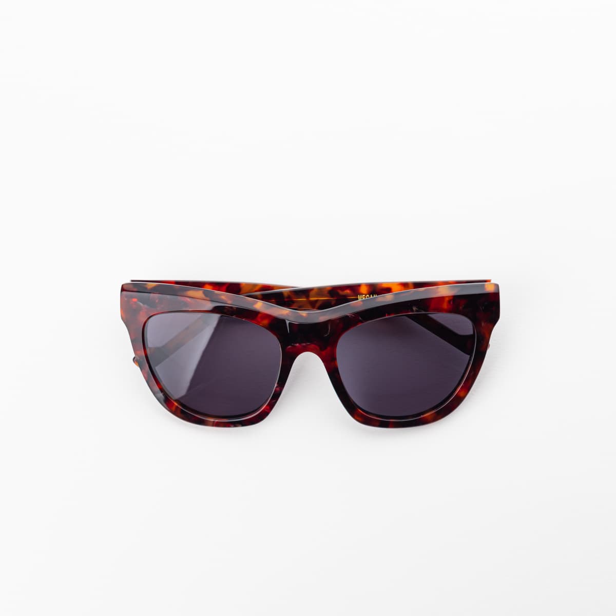Domizia, occhiali Capys Eyewear artigianali Made in Italy